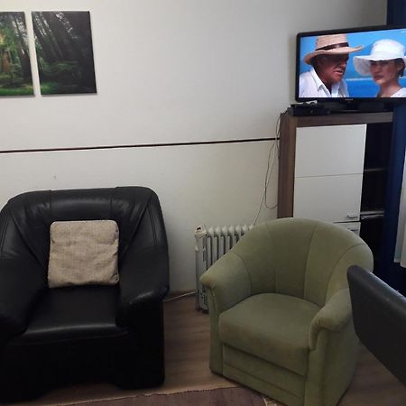 Apartment Ap 1 Im Zentrum Steyr, Bestrooms Eu ภายนอก รูปภาพ
