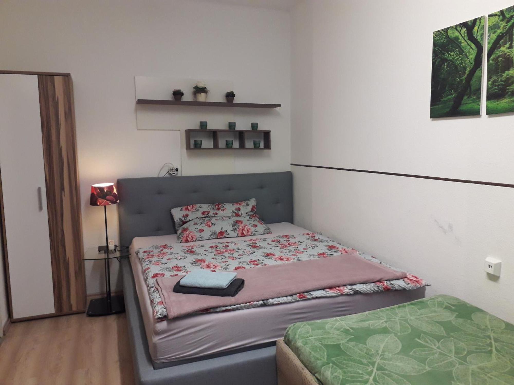 Apartment Ap 1 Im Zentrum Steyr, Bestrooms Eu ภายนอก รูปภาพ